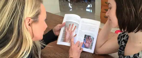 decode the future with palm reading